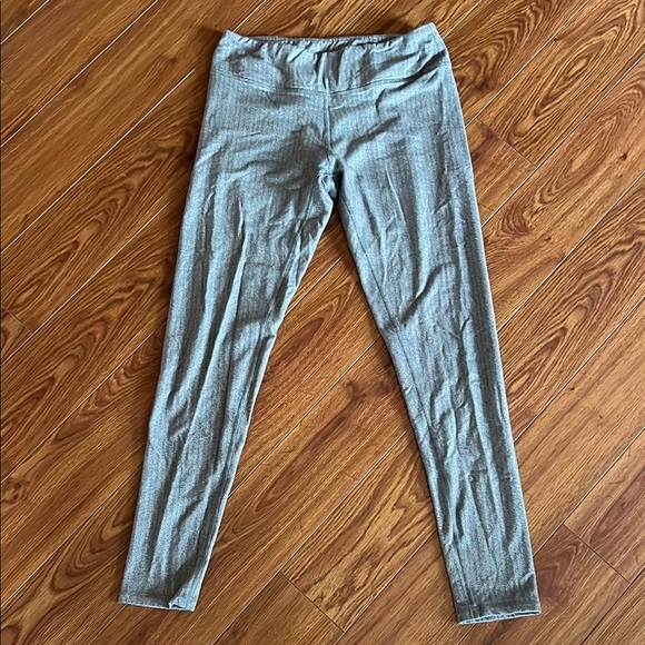 Eddie Bauer Grey Leggings - Picture 2 of 3